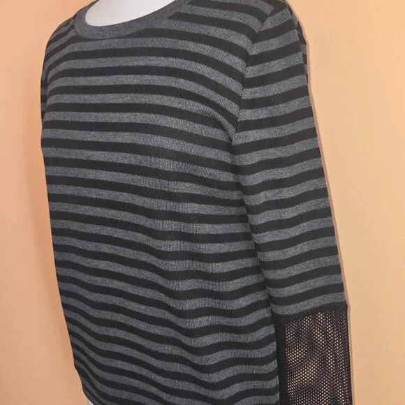 Top - Picture 5 of 5